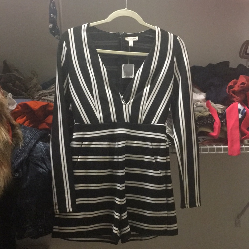 NWT silence + noise long sleeve romper